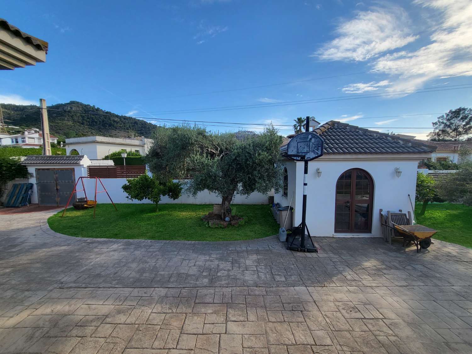 Villa for sale in Alhaurín de la Torre