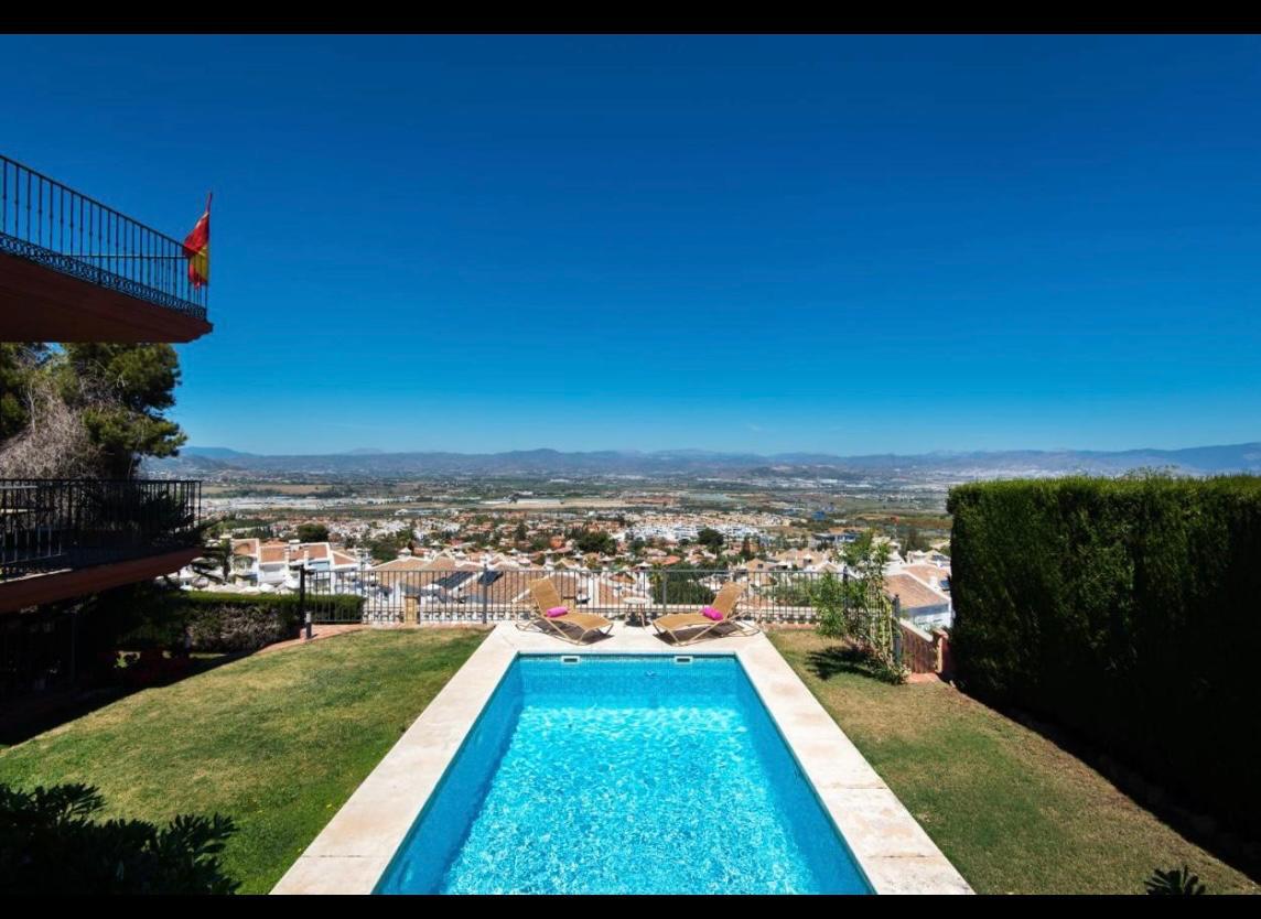 Villa in vendita a Alhaurín de la Torre